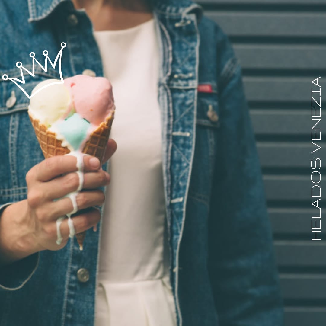 Мороженое негр. Мороженое для мужчин. Парень с мороженым. Парень и мороженое. Мужчина ест.