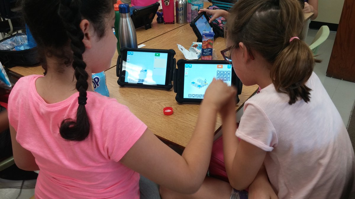 IECHamilton's tweet photo. Did you hear? #Ontario's Ministry of Education is making #CODING part of the new math curriculum. SO EXCITING!! We look forward to continuing to engage our local students in STEM learning experiences with #HamiltonCodeClubs and #CODEfest2020.
https://t.co/8bPbrLMZT5 https://t.co/dD4Uv5WiLh