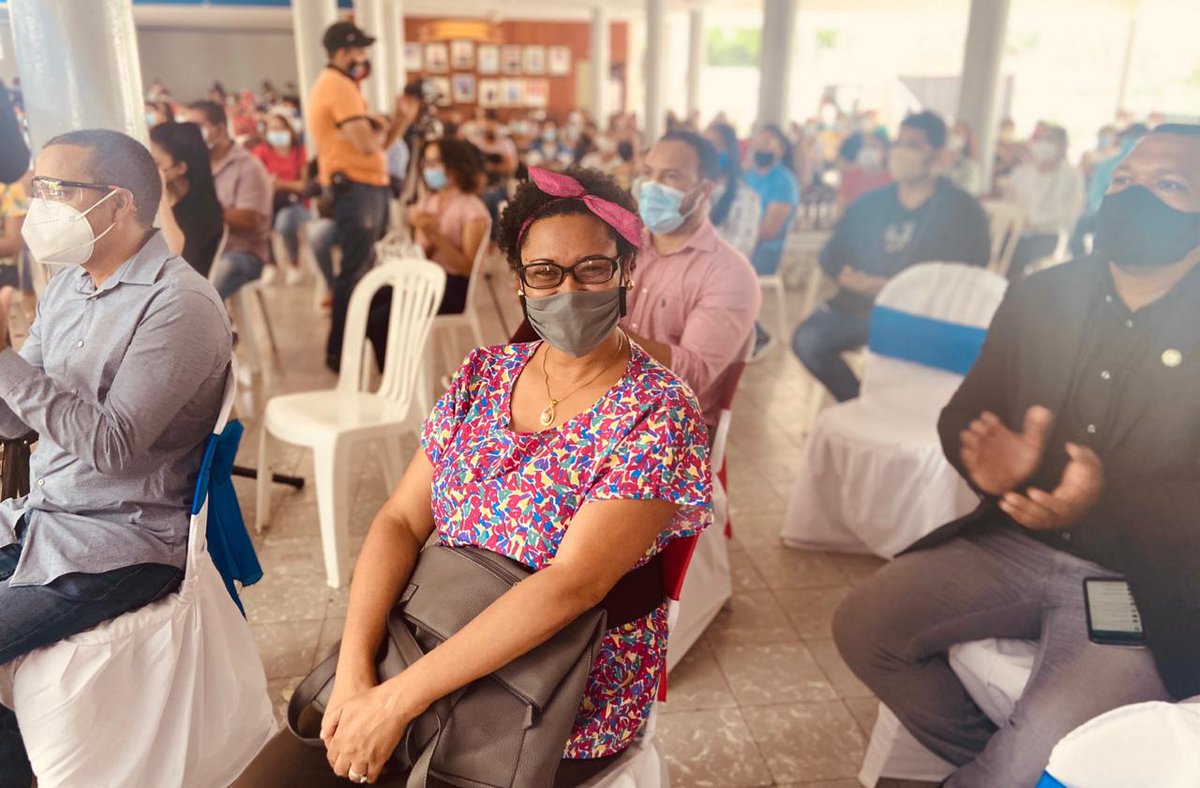 JosRAMN90828742's tweet photo. Félix Nova orgullo y ejemplo de trabajo y empeño de motivación a los estudiantes Universitarios. 
#BecasFelixNova2020 https://t.co/ANvTe5FRhU