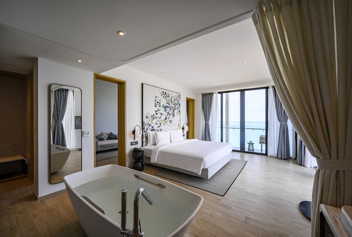 AnyaHotel2019's tweet photo. 📣📣📣Cuối cùng thì khách sạn thứ 2 thuộc chủ sở hữu của công ty Kim Cúc, Anya Premier Hotel Quy Nhơn 5 sao đã chính thức mở cửa đón khách hôm nay ngày 25/06/2020. 

#AnyaPremierHotelQuyNhon #AnyaHotelQuyNhon
#Khachsan5saoQuyNhon #KhachsanAnyaPremierQuyNhon https://t.co/jrt1RI4cYe