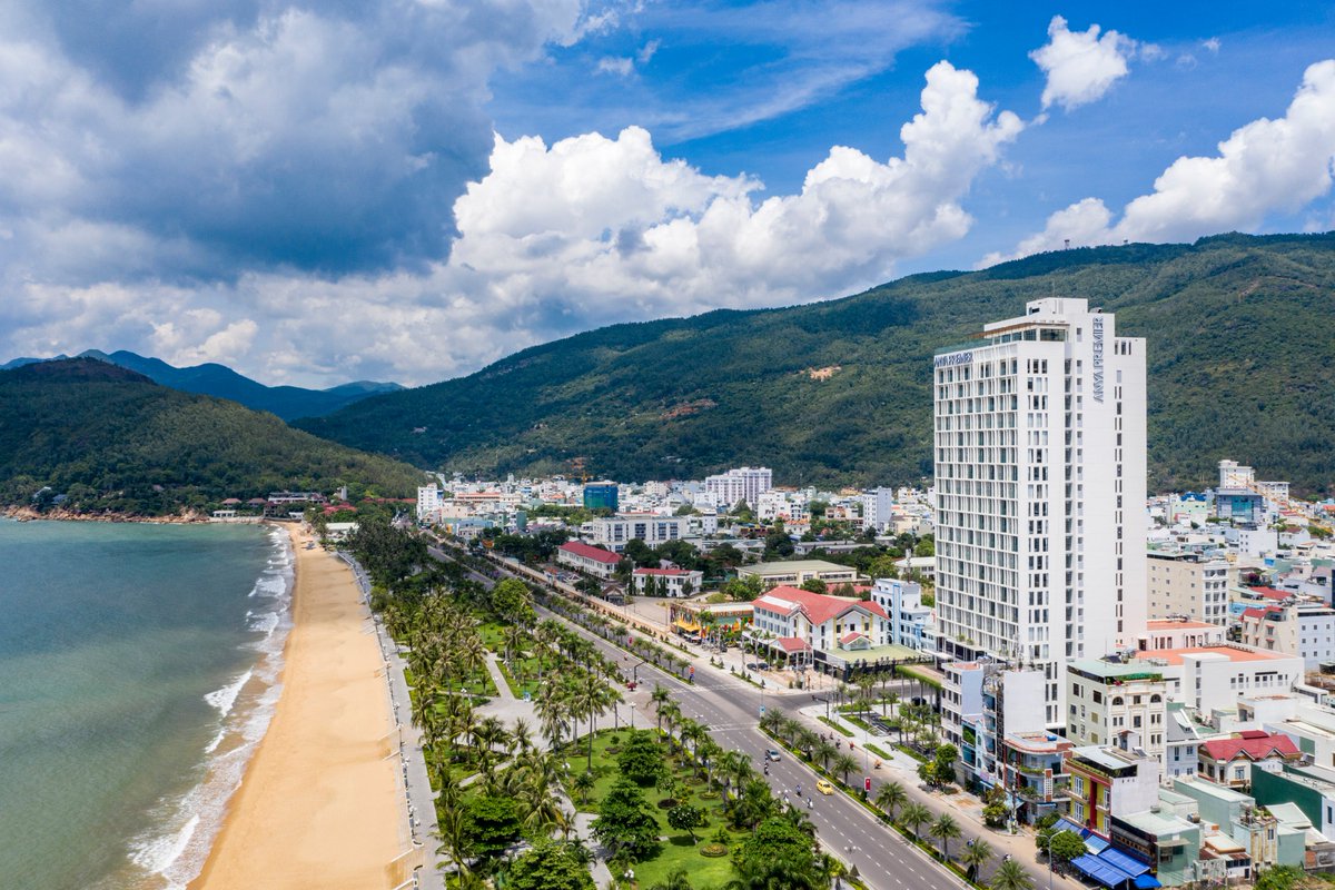 AnyaHotel2019's tweet photo. 📣📣📣Cuối cùng thì khách sạn thứ 2 thuộc chủ sở hữu của công ty Kim Cúc, Anya Premier Hotel Quy Nhơn 5 sao đã chính thức mở cửa đón khách hôm nay ngày 25/06/2020. 

#AnyaPremierHotelQuyNhon #AnyaHotelQuyNhon
#Khachsan5saoQuyNhon #KhachsanAnyaPremierQuyNhon https://t.co/jrt1RI4cYe