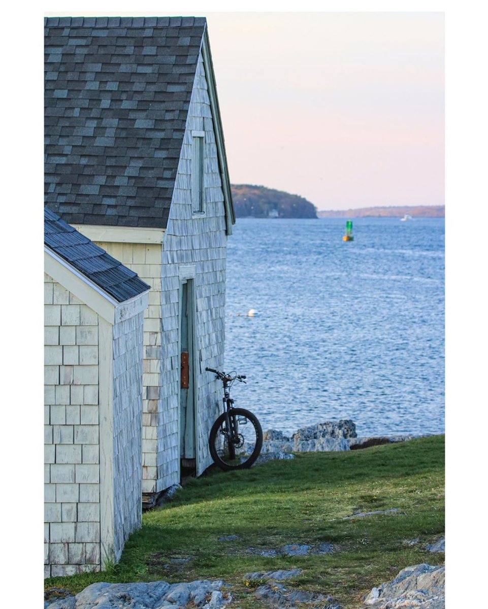 MaineTable_'s tweet photo. Willard Beach ❤️

#southportlandmaine photo of the day by maryfarleyphotography 

#lovemaine #coastalliving #lifeonthecoast #exploremaine #southportland #coastalmaine #iconicmaine #wheninmaine #lifeinmaine #springrinmaine #visitmaine #authenticmaine #realmaine #onthewater https://t.co/bq458iDawF