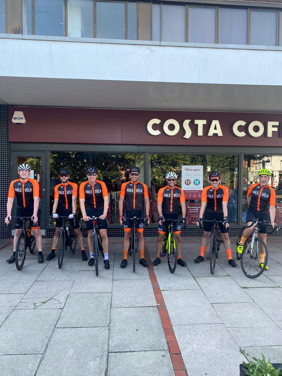 And just like that, our Wednesday evening club rides returned debuting our new kit! Smaller groups are being operated for time being whilst everything returns to normal. What an evening for it! 🔥