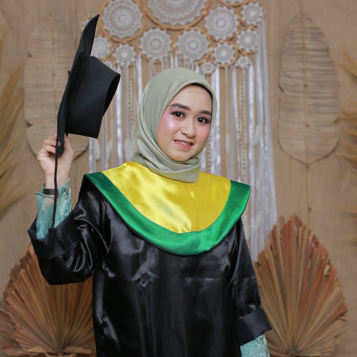 RRastinah's tweet photo. #WisudaLDR2020 https://t.co/TX4yetygQZ