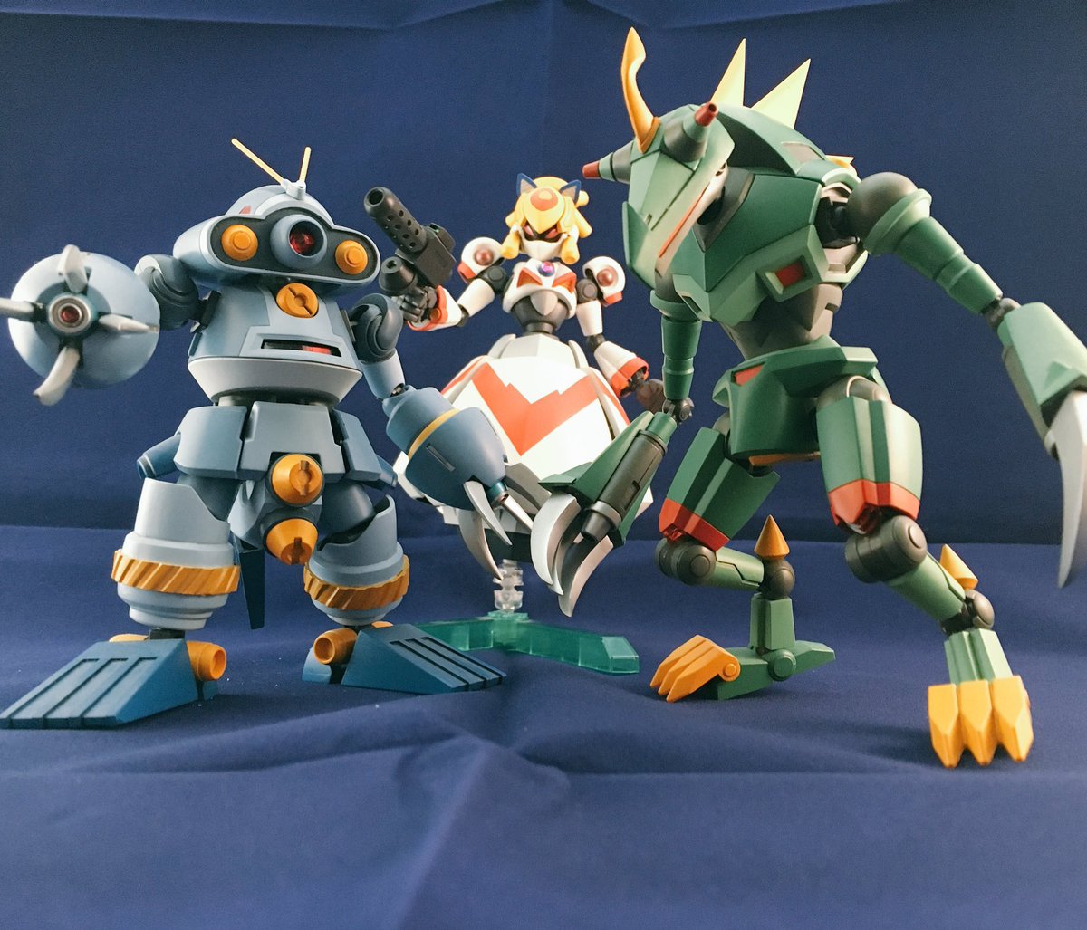 ryoten_dman's tweet photo. カメレオンとナマズのモチーフですかね
クイーンはおまけです #LMC1 https://t.co/GGzI9hA0uo