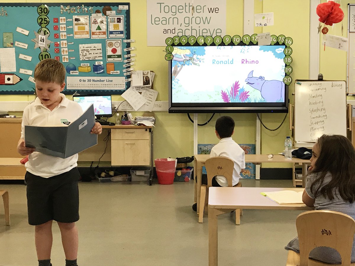 OasisPutney's tweet image. Year 1 children have been writing poems this week.  They tried very hard to include repetition, commas and words with the suffix-ing.  They shared their poems at the end of the day to celebrate their wonderful creations! @OasisAcademies  #creativeweek