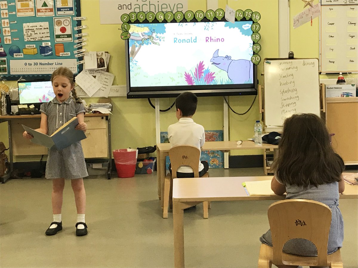 OasisPutney's tweet image. Year 1 children have been writing poems this week.  They tried very hard to include repetition, commas and words with the suffix-ing.  They shared their poems at the end of the day to celebrate their wonderful creations! @OasisAcademies  #creativeweek