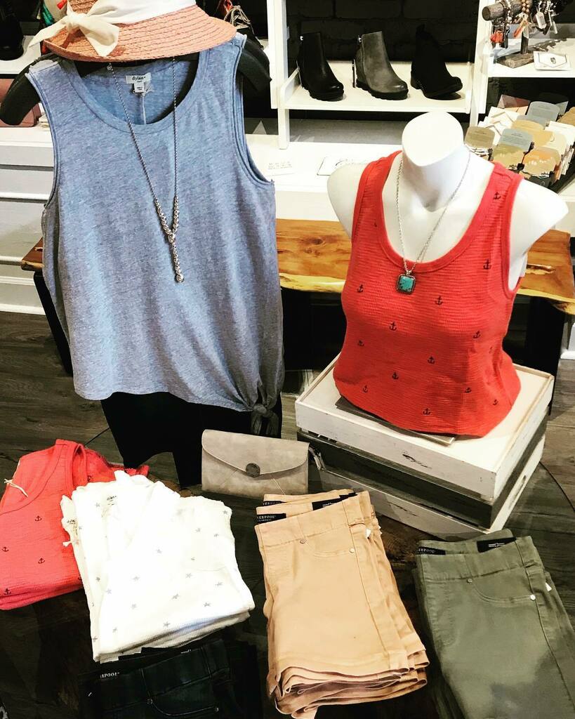 tidesanacortes's tweet photo. New Dylan has arrived! Great tanks shown here, perfect for layering or not!😎 #tidesofanacortes #getdressedwithtides #styledbytides #summerfashion #shortshorts #dylan #ootdinspiration https://t.co/bOlu1imhtj