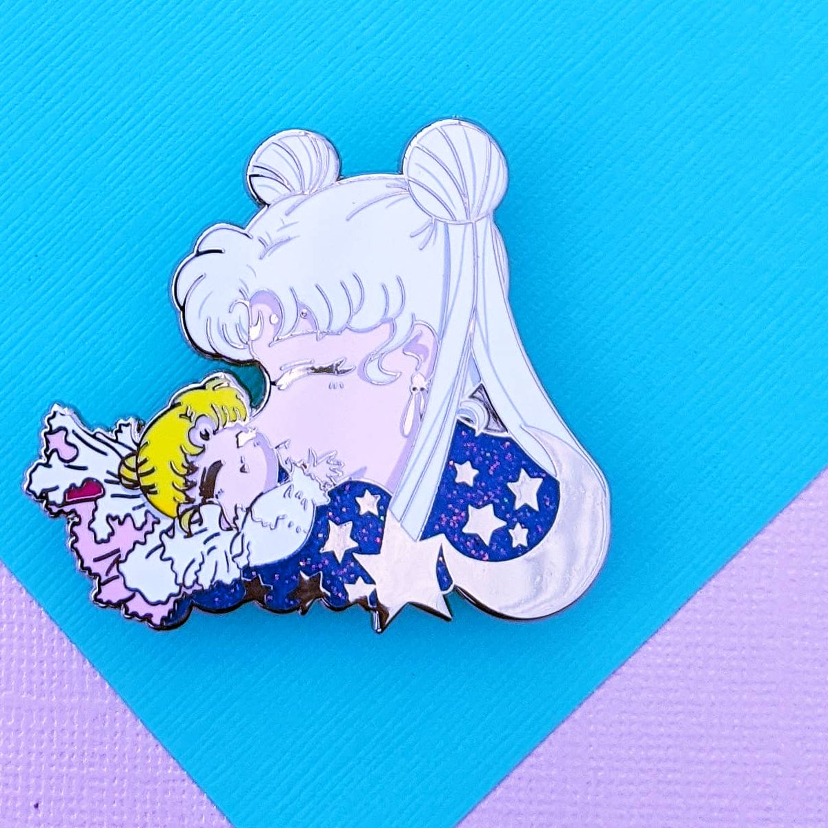 pinmenerdy's tweet photo. We are sold out! I love how the glitter came out on this one 😍
🌙
Thank you all so much to the support for this design! I honestly was not anticipating the response, as this was purely a passion project on my part (hence the low LE size).
🌙
#moonmama #serenity #queenserenity https://t.co/ISiTAchKyI