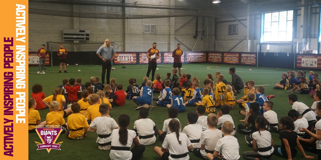 GiantsCT's tweet photo. Throwback |๐ Through the academic year we deliver several tag rugby festivals @thezonehud for local schools who take part in the #SkyTry initiative.
@BigEorl supported this event where he was asked question about his rugby career
Find out about SkyTry ๐https://t.co/3gqnYN4GTy https://t.co/WwuQPXECKu