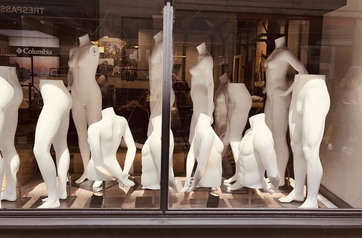 daveGildedALM's tweet photo. Can’t get over the amount of dummies without masks in Dublin City Centre today. #TrinityStreet https://t.co/wC4UerOGBx