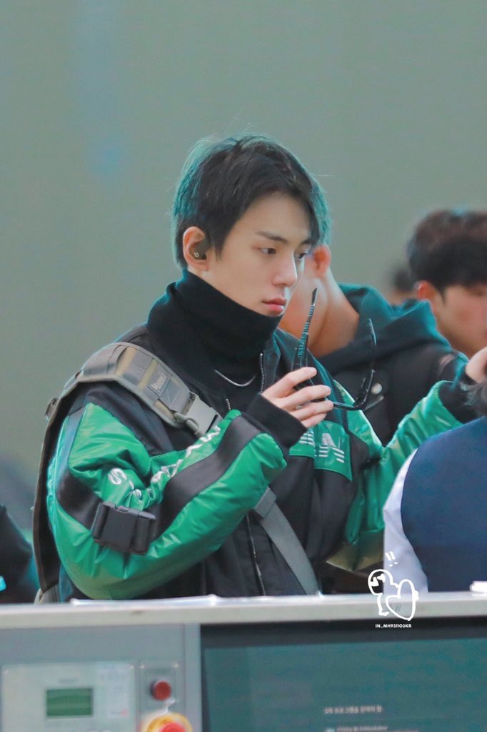 Minhyuk bare face:an attractive thread 