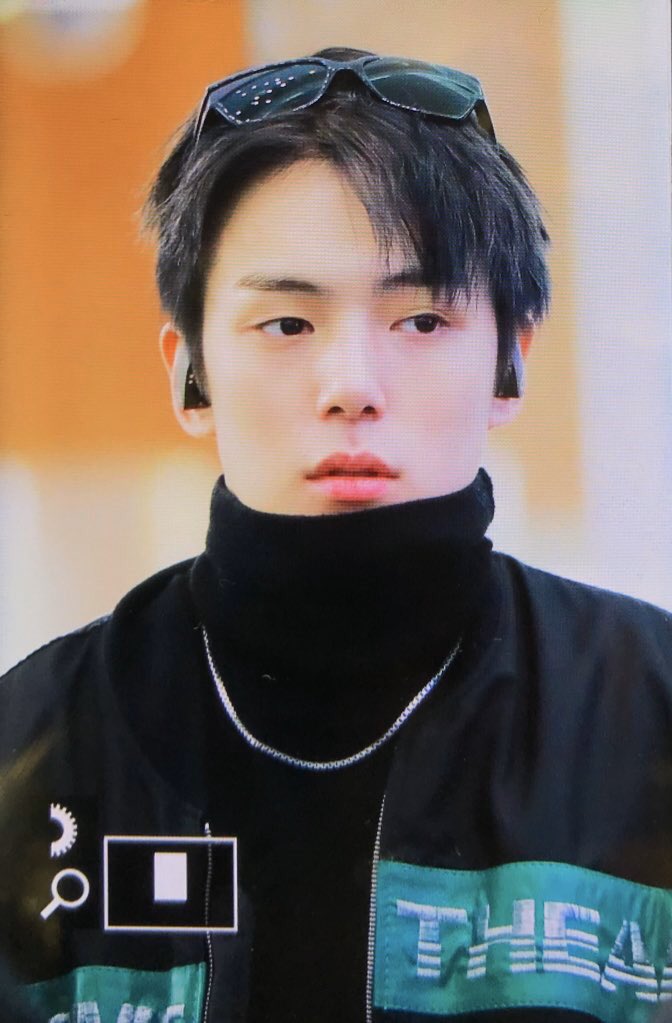 Minhyuk bare face:an attractive thread 