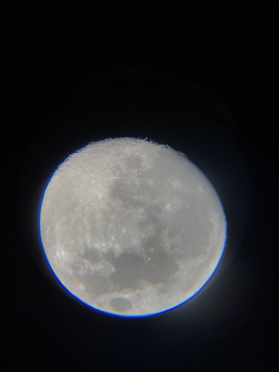 theDavLee's tweet photo. @Celestron Love looking at the moon! https://t.co/KHcMDqozMi