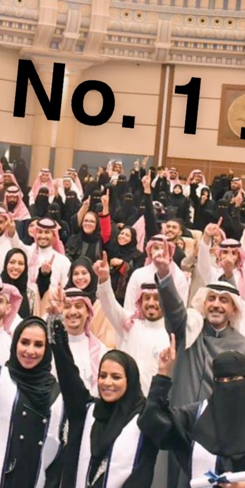 AzAlRajhi's tweet photo. "كلام الناس مثل الصخور، إمّا أن تحملها على ظهرك فينكسر،أو تبني بها برجًا تحت أقدامك فتعلو وتنتصر"

ﻻتجعل همك مايقوله الناس عنك واجعل كل همك مايراه رب الناس منك https://t.co/QA87fp71m8