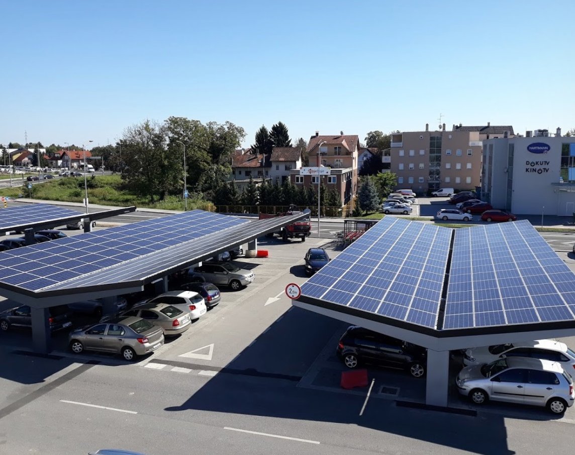 juntsperlo's tweet image. 👉 Celebram que s'hagin concedit més de 2 milions d’euros perquè es puguin implantar pèrgoles fotovoltaiques a Menorca, però només un 8% es destinarà a Alaior.

😡 Vam presentar una moció perquè la implantació de pèrgoles a Alaior fos superior, però el PP va votar-hi en contra.