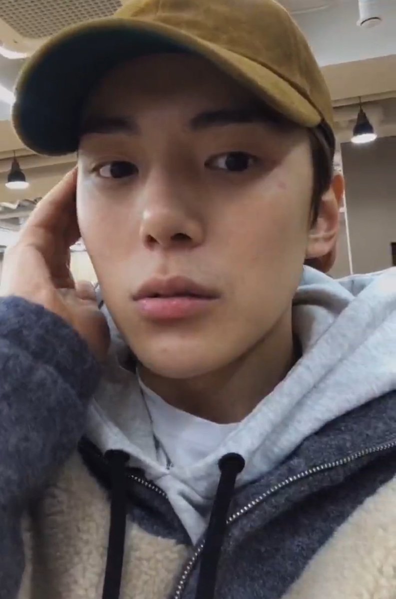 Minhyuk bare face:an attractive thread 