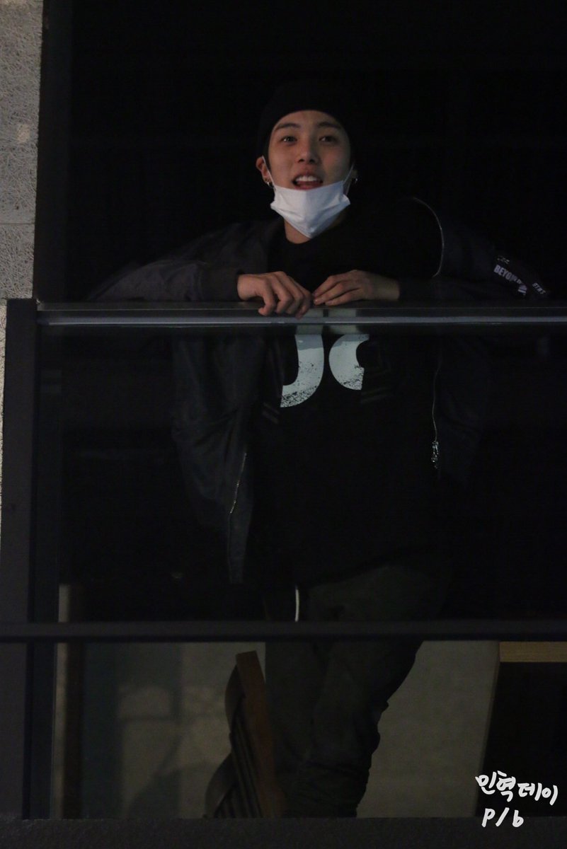 Minhyuk bare face:an attractive thread 