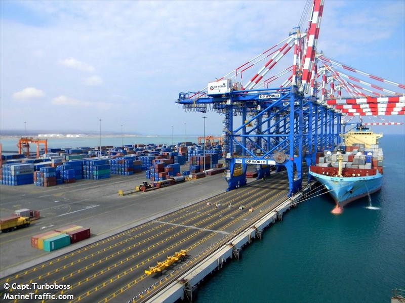 THREAD: CHINA IS A HUGE DEAL FOR DEBT RELIEF: New data from  @WorldBank shows China is owed $11.4bn in debt service this year and $10.5 next year. 10x the next largest bilateral creditor.  @mbgoodman  @Sara_Harcourt  @jriver_a  @kerezhi