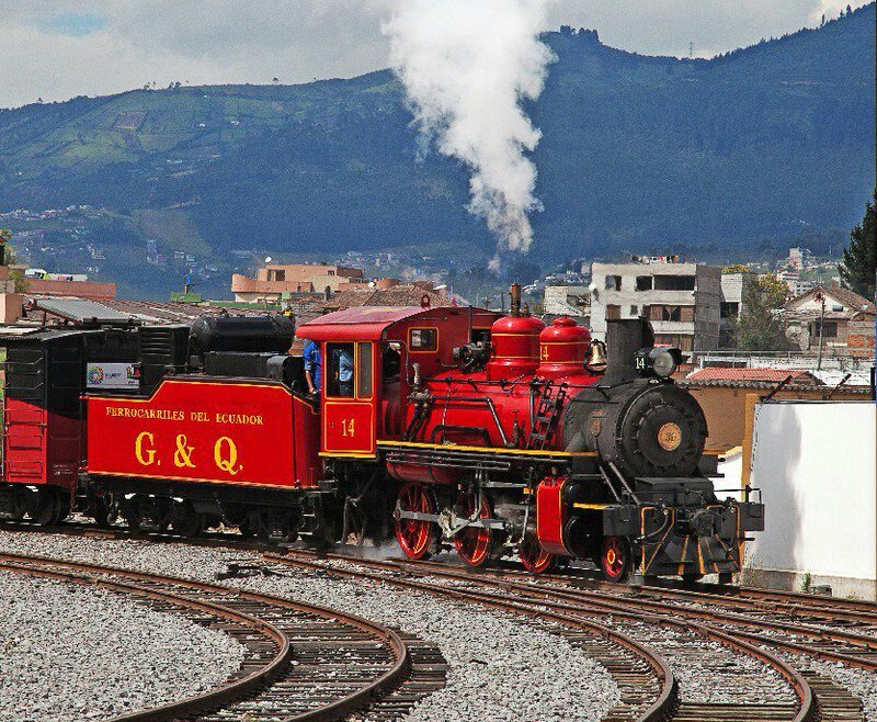 Un día como hoy, hace #112Años llegó la primera locomotora a Quito y con ello Eloy Alfaro culminó la majestuosa obra que unió la Sierra con la Costa. El ferrocarril marcó  un hito en el desarrollo del país; y es símbolo de Unidad Nacional. #DíaDelFerroviario