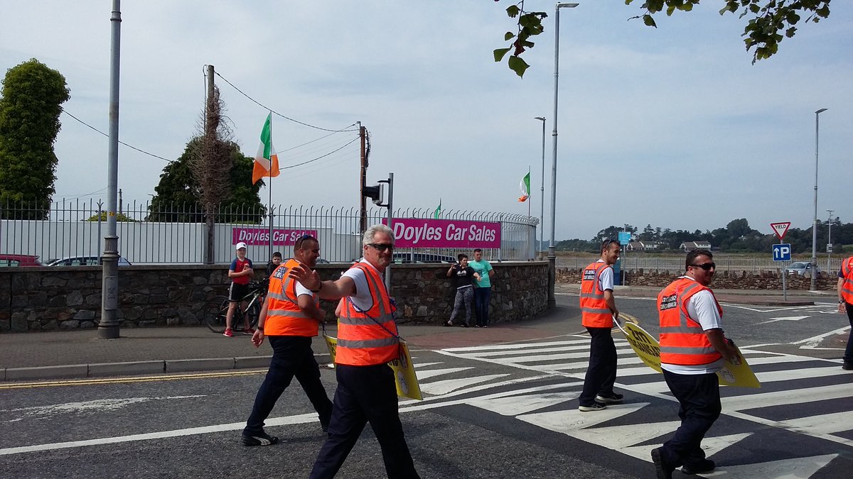 Wexfordborn's tweet photo. Well done to ⁦@Civdef_Wex⁩ members walking
from Bunclody to Wexford in Frontline to Finishline charity walk for Alone &amp; Pieta Hse ⁦@campaign4kehoe⁩ ⁦@wexfordcoco⁩ 👏👏 https://t.co/J3ywYDtGR7