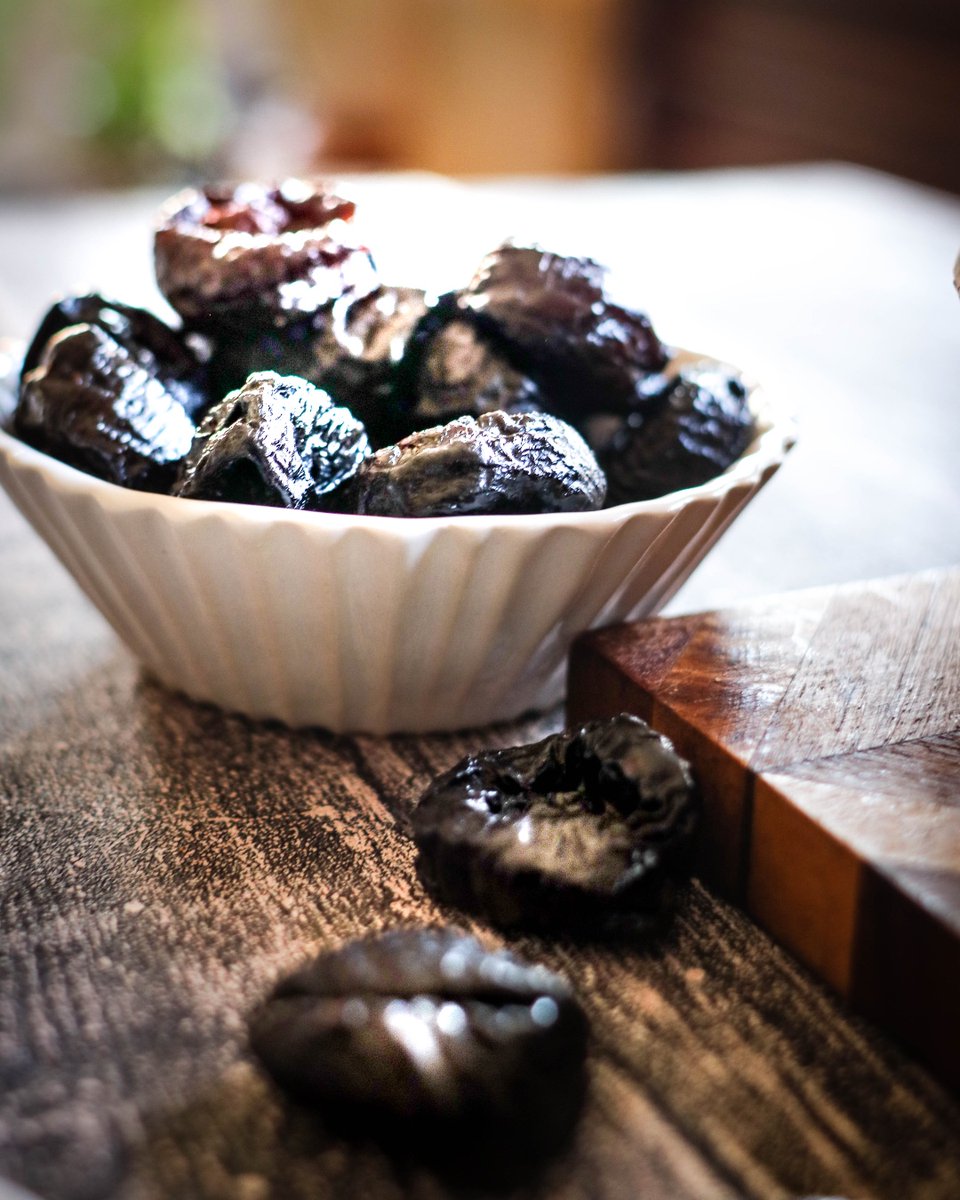 CAforPrunes's tweet photo. Did you know that adding California Prunes to your baked goods is a great way to lower the fat content without losing any moisture? Simply replace half the recommended amount of butter or oil with prune purée!
#lowerfat #hearthealthy #caprunes https://t.co/XpwPgo8F1D