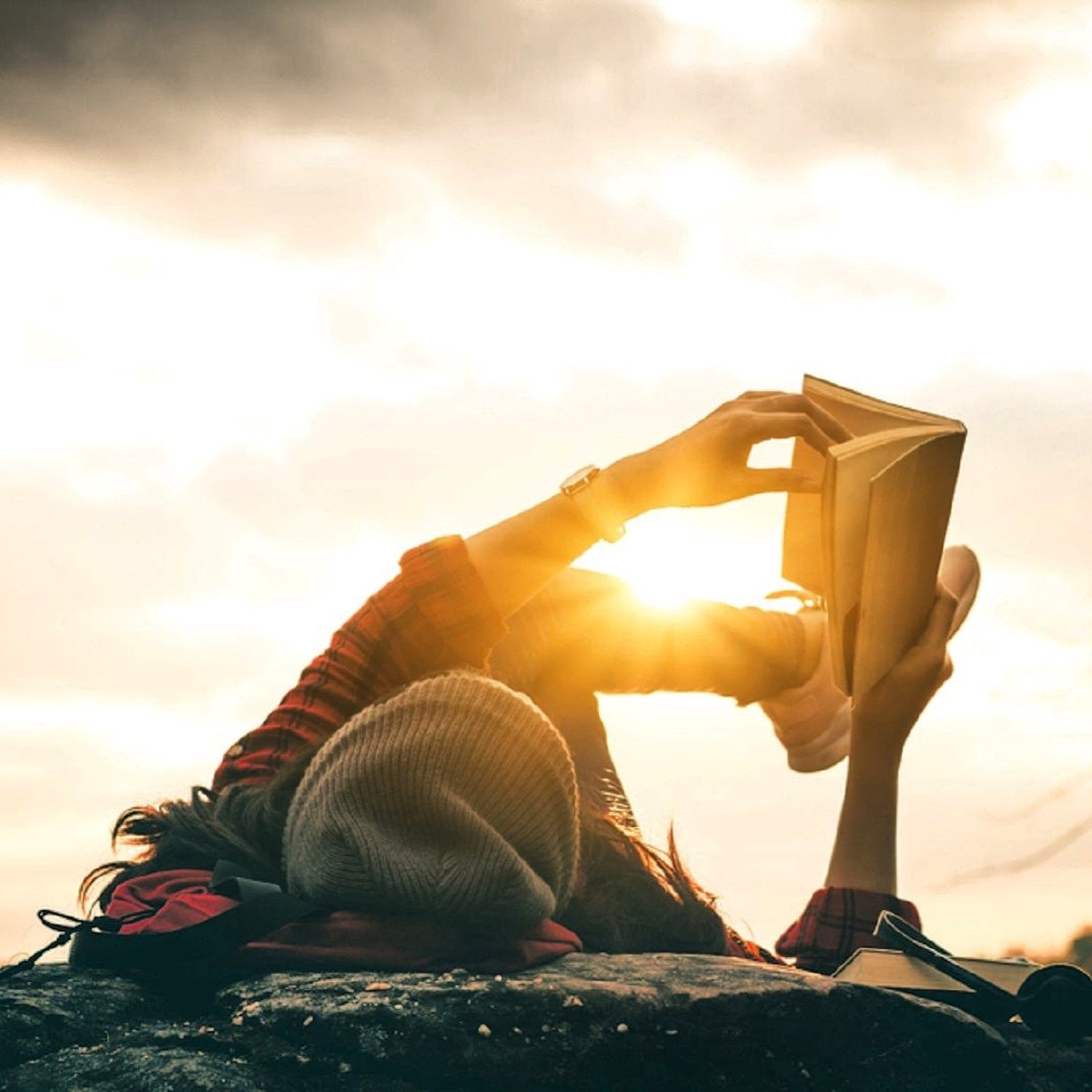 BookandaBrew's tweet image. Hope you are all getting to enjoy your Book and a Brew in the sunshine this week. Don't forget to share your pictures for a chance to win a prize! 📖☕☀️
bookandabrew.com 
#bookandabrew #subscriptionbox #lovereading #bookstagram #bookish #tea #lovelycuppa  #treatyourself