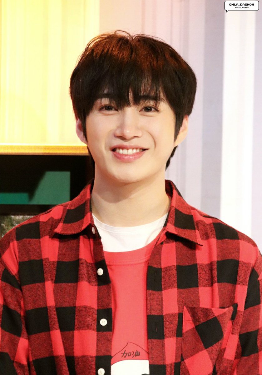 Only_Daewon's tweet photo. [19.12.26] 연극 #우리집에왜왔니 포토타임 #대원  

 D-440

보고싶드아😶

#류연 #DAEWON #박대원 #PARKDAEWON #デウォン https://t.co/IL4fm90XjP