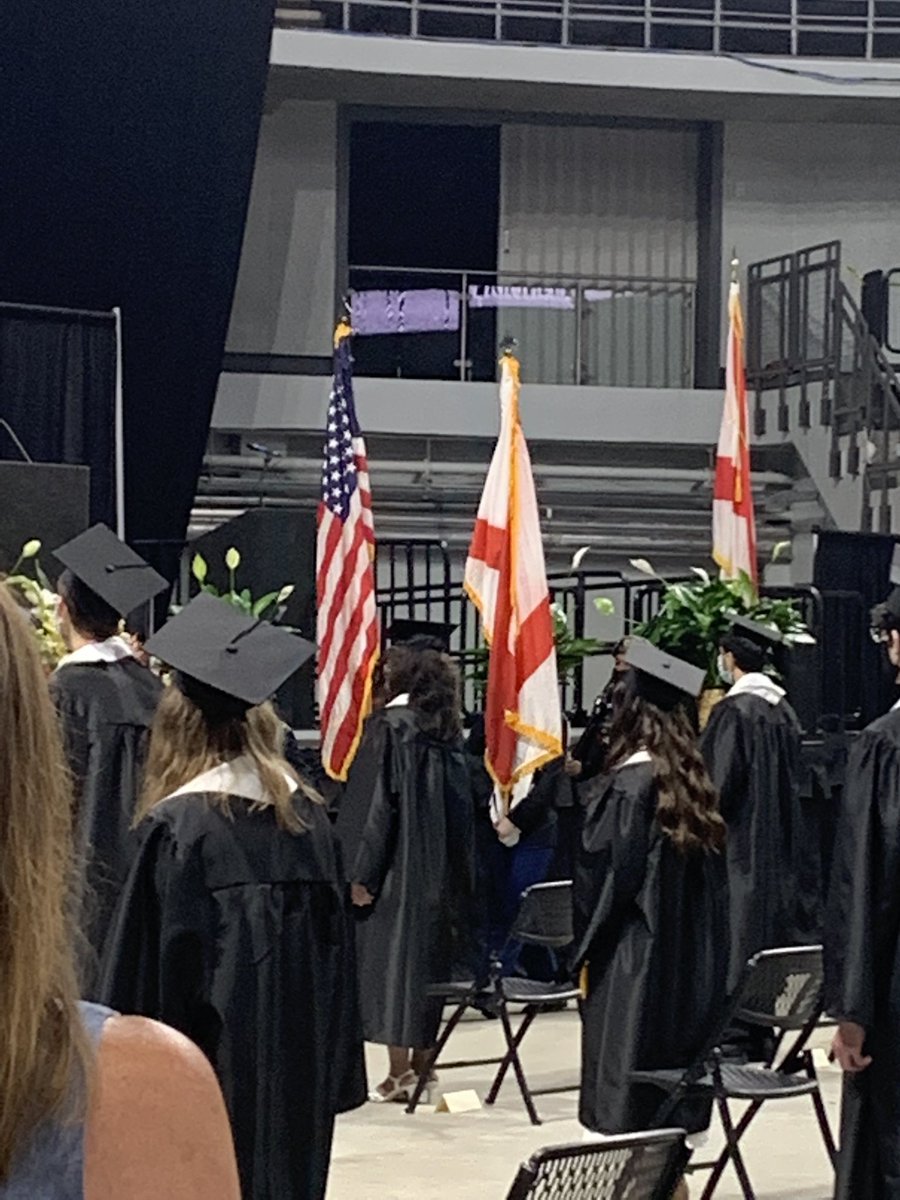 ElisaFerrell12's tweet photo. @NewCenturyTHS graduation underway!  @TiggerLovesMath @HSVk12 @AlabamaAchieves #Graduation2020 https://t.co/W5zDauSs1k