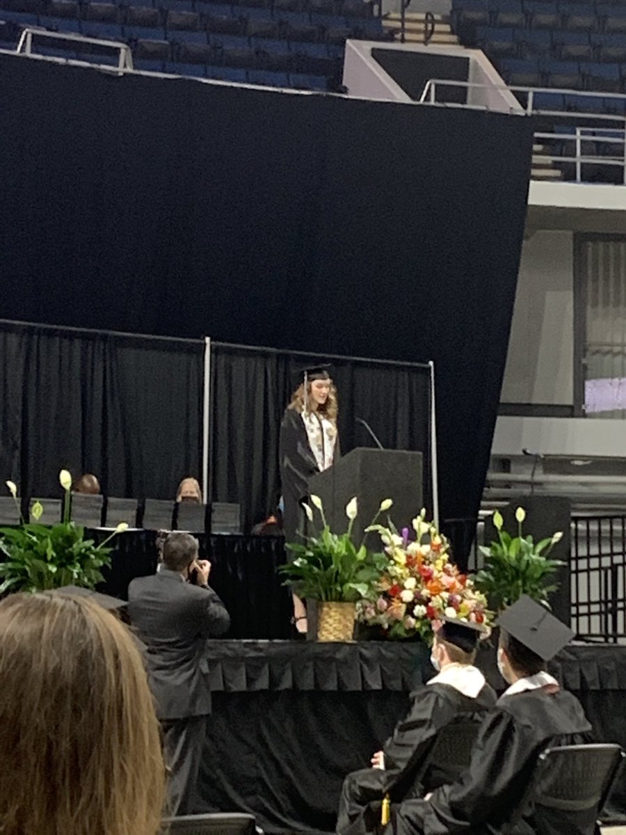 ElisaFerrell12's tweet photo. @NewCenturyTHS graduation underway!  @TiggerLovesMath @HSVk12 @AlabamaAchieves #Graduation2020 https://t.co/W5zDauSs1k