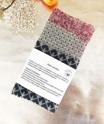 commercitecom's tweet photo. 🧵Produit créateur 🧵
Pour dire stop aux cellophanes et autre film plastique de conservation des aliments, nous vous proposons c'est 3 bee wraps coloré. 💙🥰
Une création française et fait main de " Sur Mon Nuage de Laine" !#commercite #SurMo NuagedeLaine #faitmain #madeinfrance https://t.co/hiVisUxEQK