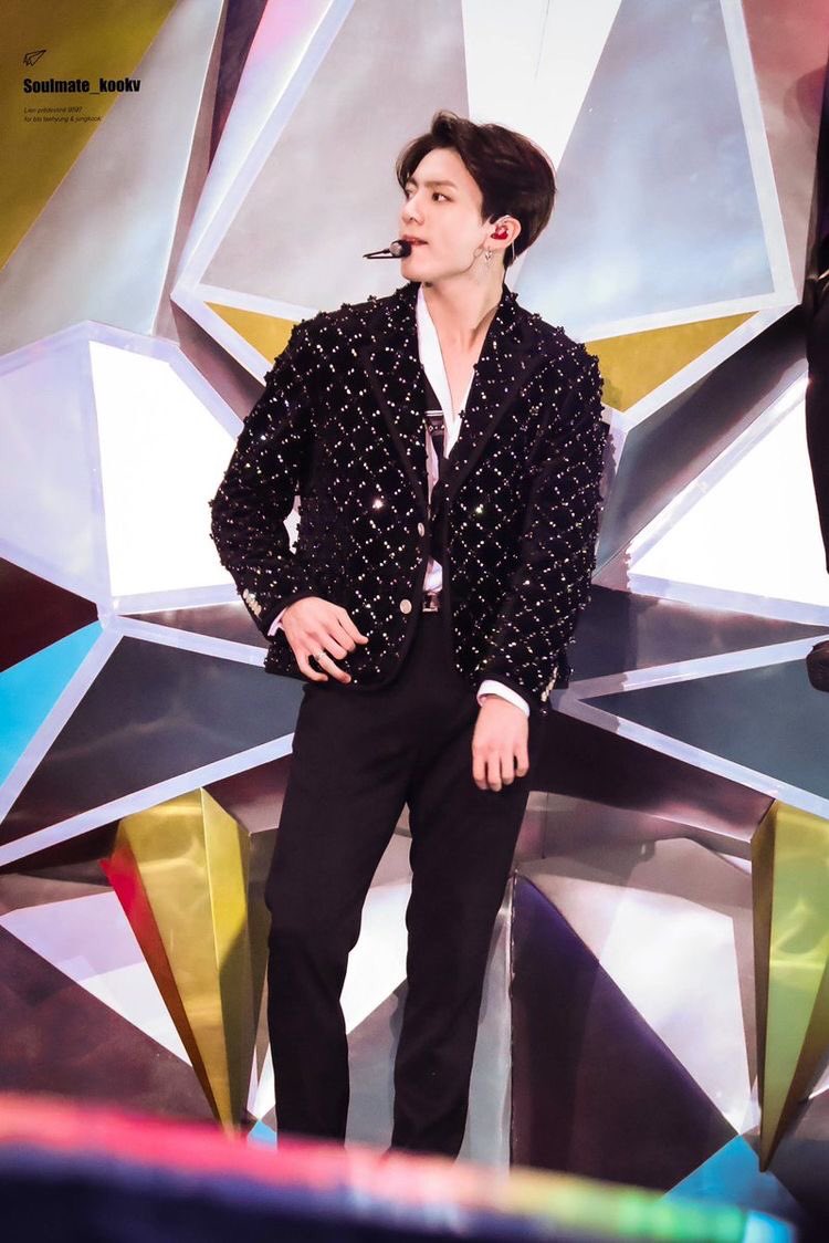 Jeon Jungkook in suits — a very important thread