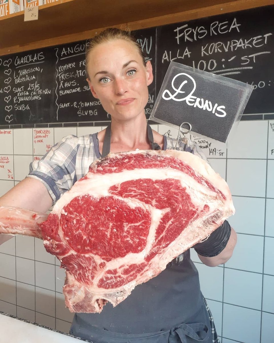 BBQlads's tweet photo. I wonder how many people turned up at this butcher shop named “Dennis” today to collect this steak… 🤔
🍖
🍖
📷 @olaochko #nofilter #justbeef and that natural #glowyskin you get from spending a morning #cuttingsteak !! This piece is not for sale though, this one is for Dennis.. https://t.co/zqs06WVkuk