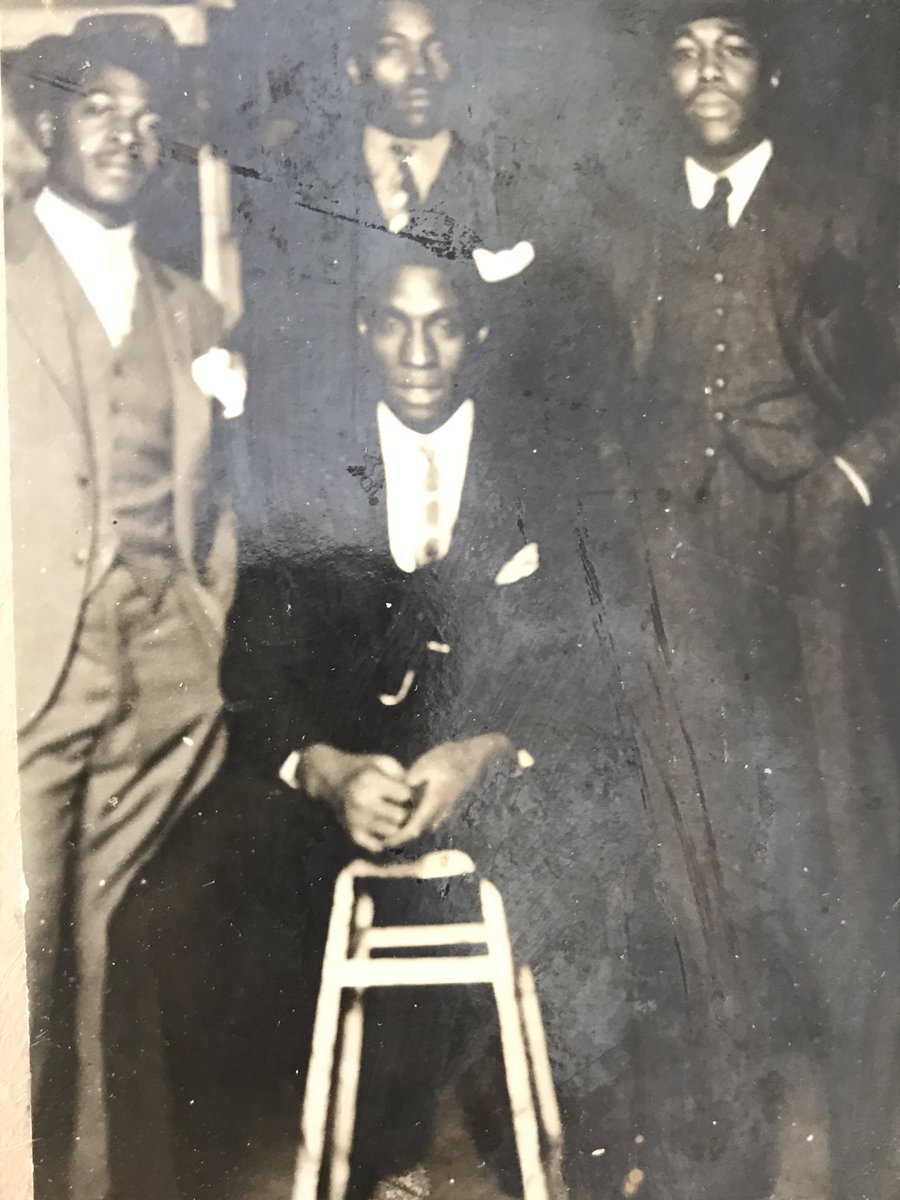 Bill Stewart was born in Memphis in 1915 and grew to be a painter. He won admission to Howard Univ., but couldn’t raise enough money for tuition. His local elected official refused to consider him for a scholarship, so after graduation, he headed to Chicago in the 1930s.
