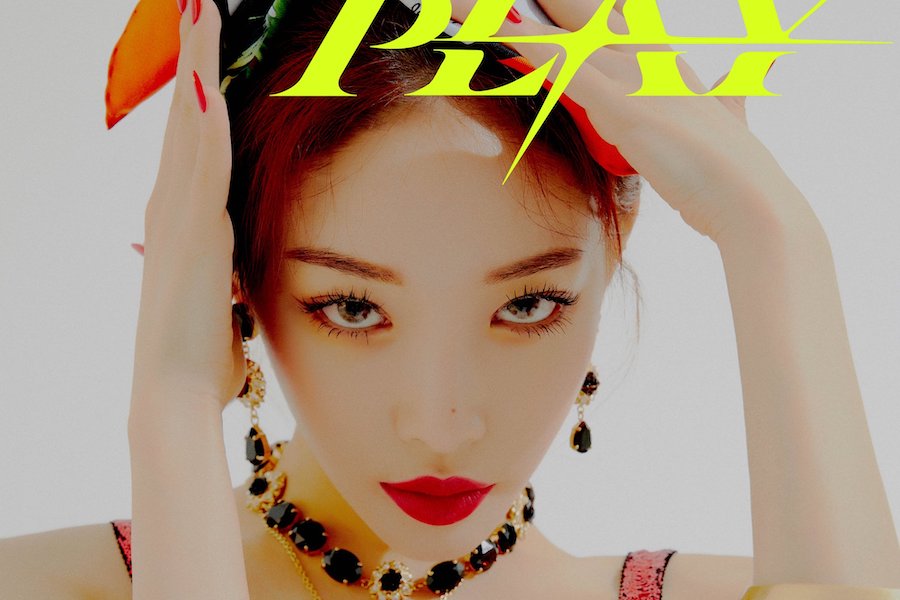 soompi's tweet photo. WATCH: #Chungha Reveals Concept Clip For Pre-Release Single “PLAY”
https://t.co/WRKLFduiHS https://t.co/5RgiHlR9D7