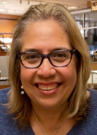 Maria Lopez was set to retire end April. After her knee surgery, she had returned to work for her last month, only to contract Covid19. As the individual who took care of everybody, Lopez was lovingly referred to as “amiga” and “mama. #CovidDeathsHCWs 

chicagotribune.com/coronavirus/ct…