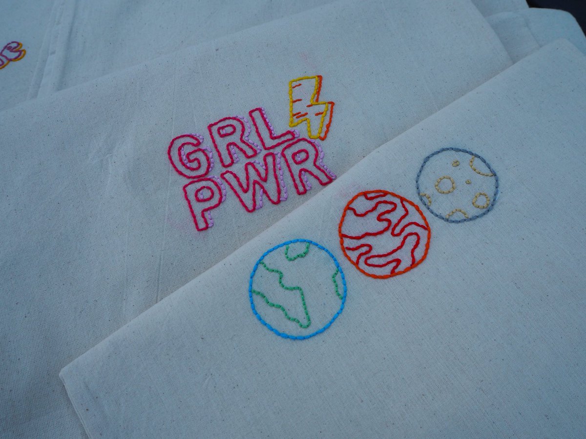 sewtotes's tweet photo. MY TOTES ARE ALL FOR SALE (please  retweet so I can get some sales and prove it can be a success) 💛💛 https://t.co/8SVocIMryy