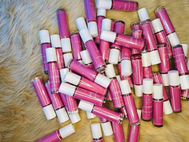 catche__'s tweet photo. Hey loves! (sorry for the repost there are some errors💓) But POWDERY MATTE TINTS are soon to launch!✨ reserve now for only 155 pesos
#catchè
#PowderyTint
#tintph https://t.co/BfMm9UZubS