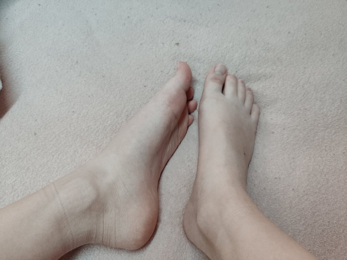 Who would Like to buy some costume feet Videos or feet pictures? #feet #footfestish #sellincontent ✨In sexy Shoes ✨In socks and taking them down ✨ Toe Play ✨Walking over Things Like grapes ✨Or whatever you want Free onlyfans, also Skype 👅💕 onlyfans.com/victoria111