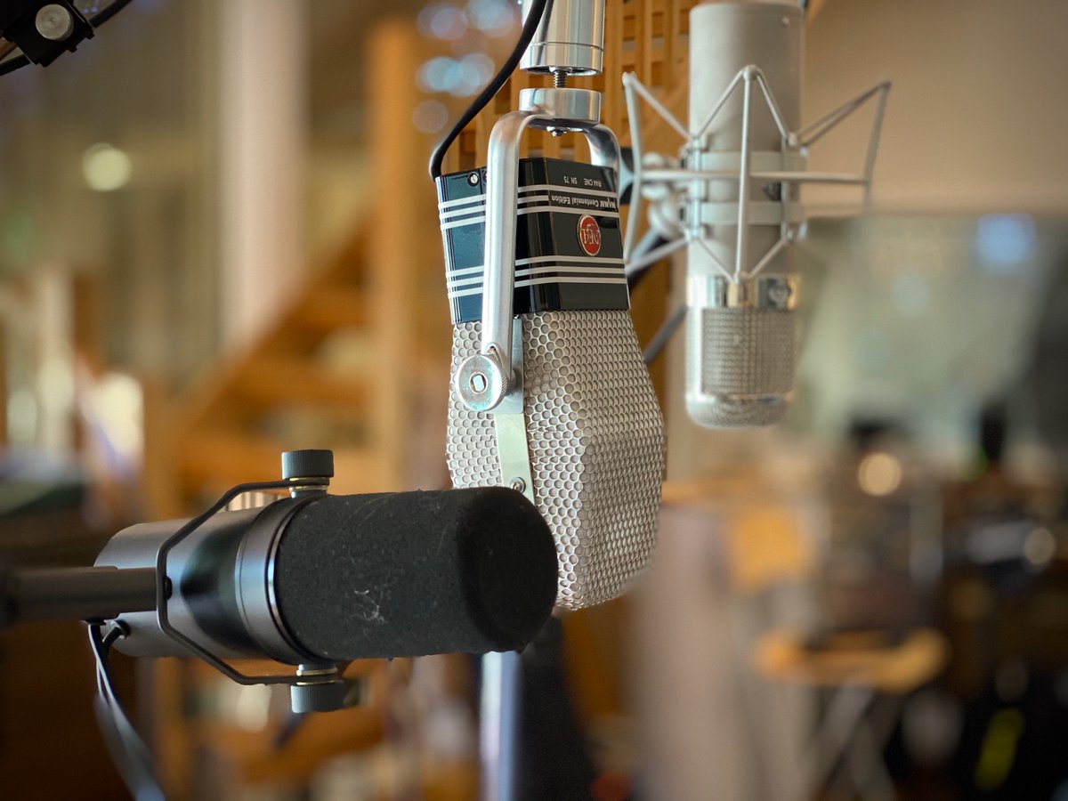 rimshotstudios's tweet photo. Socially distanced session with @thesoundcasters. Great band and lovely working with #SamWoods. Thanks to #JoshHolland for the 📷 and engineering. #newmusic #recordingstudio #liveband #sociallydistanced https://t.co/xv6TYatNnM