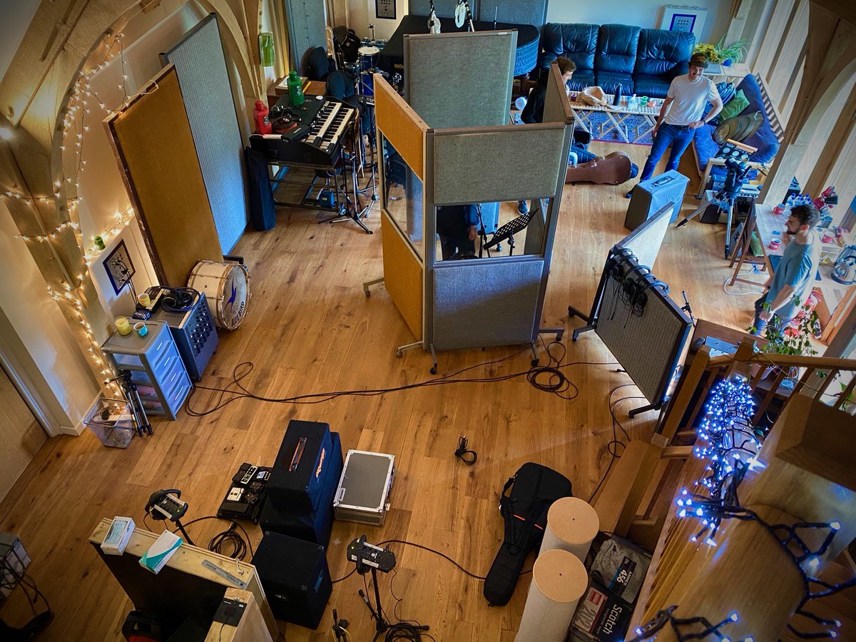 rimshotstudios's tweet photo. Socially distanced session with @thesoundcasters. Great band and lovely working with #SamWoods. Thanks to #JoshHolland for the 📷 and engineering. #newmusic #recordingstudio #liveband #sociallydistanced https://t.co/xv6TYatNnM