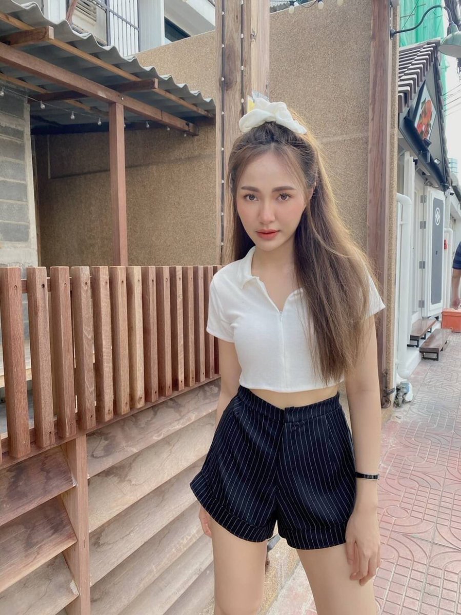 StorePeachie's tweet image. 🎉งาน set 3 ชิ้น ได้ทั้งตัวไปเลยค้า 🎊
1) เสื้อคอเชิ้ตซิปหน้า รูดปรับได้
2) กางเกงซิปหน้า+ยางยืดขาบาน 
3)โดนัทจัมโบ้
- มี 2 สีค่ะ 🟤⚪️

Price: 4️⃣2️⃣0️⃣.-

#พร้อมส่งpeachie #พร้อมส่ง #ชุดเซ็ท #เสื้อผ้าแฟชั่น #เสื้อผ้าพร้อมส่ง #เสื้อผ้าแฟชั่นน่ารักราคาเบาๆ