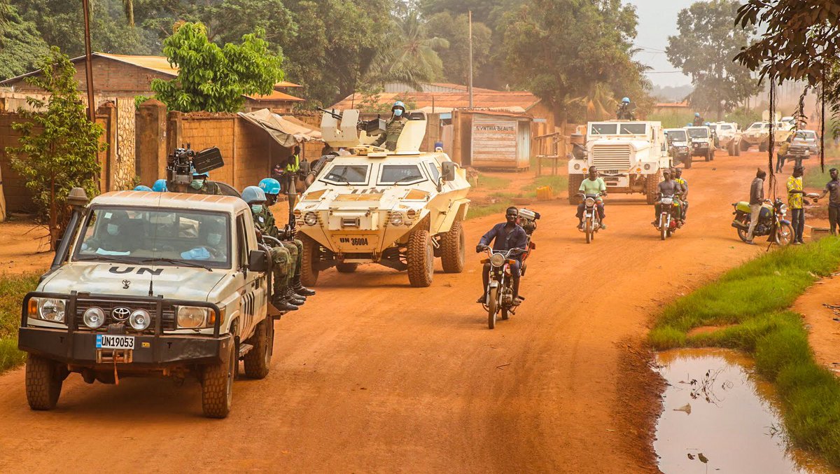 leilaisi's tweet photo. RT UN_CAR: #photooftheday 📸| Making the #ProtectionOfCivilian a reality, MINUSCA #Rwanda-n 🇷🇼contingent conducts security patrol jointly with #CAR 🇨🇫 Armed Forces in the streets of the capital city. Thanks to those regular patrols populations feel re… https://t.co/AyoujaQ0L4