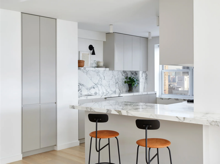 Do you love Calacatta marble?

pcktdr.com/200625
"This Glam Kitchen Remodel Solidified Our Obsession with Calacatta Marble"

#kitchen #kitchenreno #remodel #renovation #calacatta