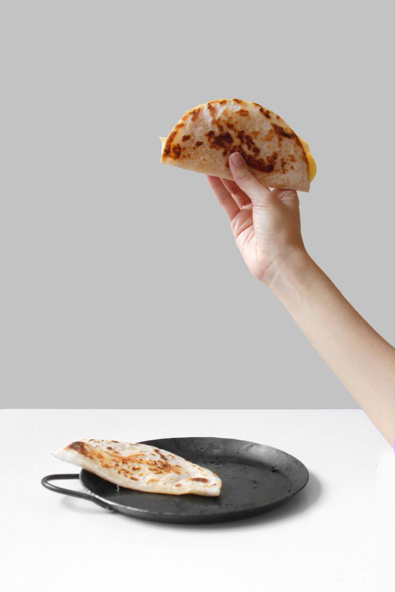 SMART2_0Study's tweet photo. Healthy can be delicious! Swipe for how to make a healthy, grilled veggie quesadilla 😋 #SMARTeats https://t.co/4JjazHnRgR https://t.co/MJdySURrpf