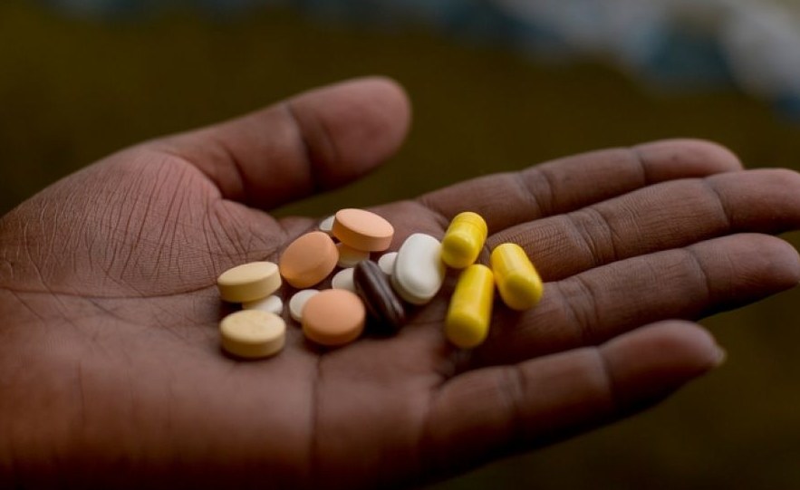 allafrica's tweet photo. Pharmacists Threaten Nationwide Strike Over Govt's Unwillingness to Meet Demands @THISDAYLIVE: https://t.co/cLQclkUzYd #Nigeria #AHAPN #Pharmacists #COVID19 #Governance #Health #PPE #Salaries #Inclusion https://t.co/veStdAhbR8