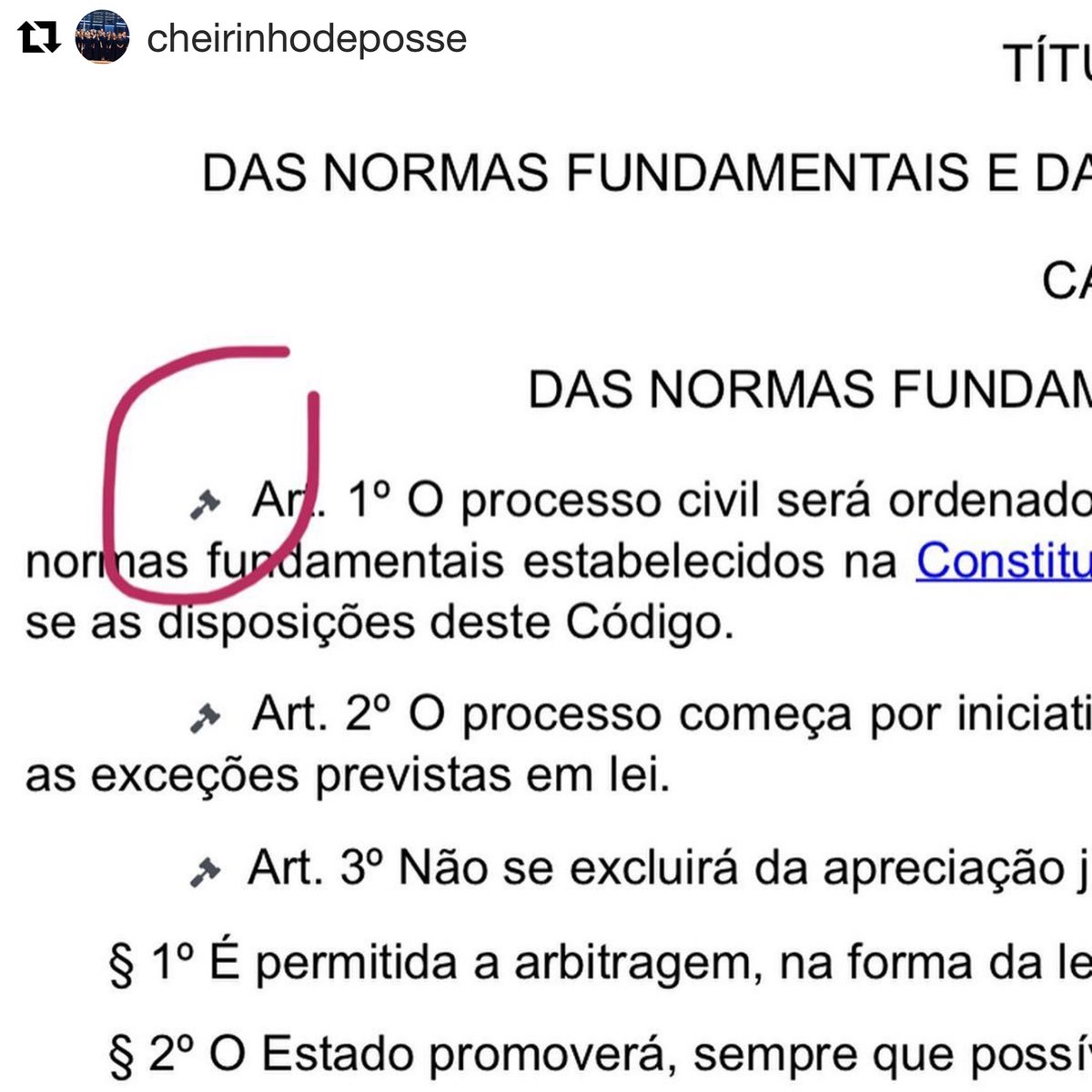 fezocasoares's tweet photo. UTILIDADE PÚBLICA CONCURSEIRA!
Agora quando você pesquisar a legislação no site do planalto, terá acesso à jurisprudência consolidada relativa a cada artigo. Basta clicar no “martelinho” ao lado do artigo. https://t.co/TQndYI48Cv