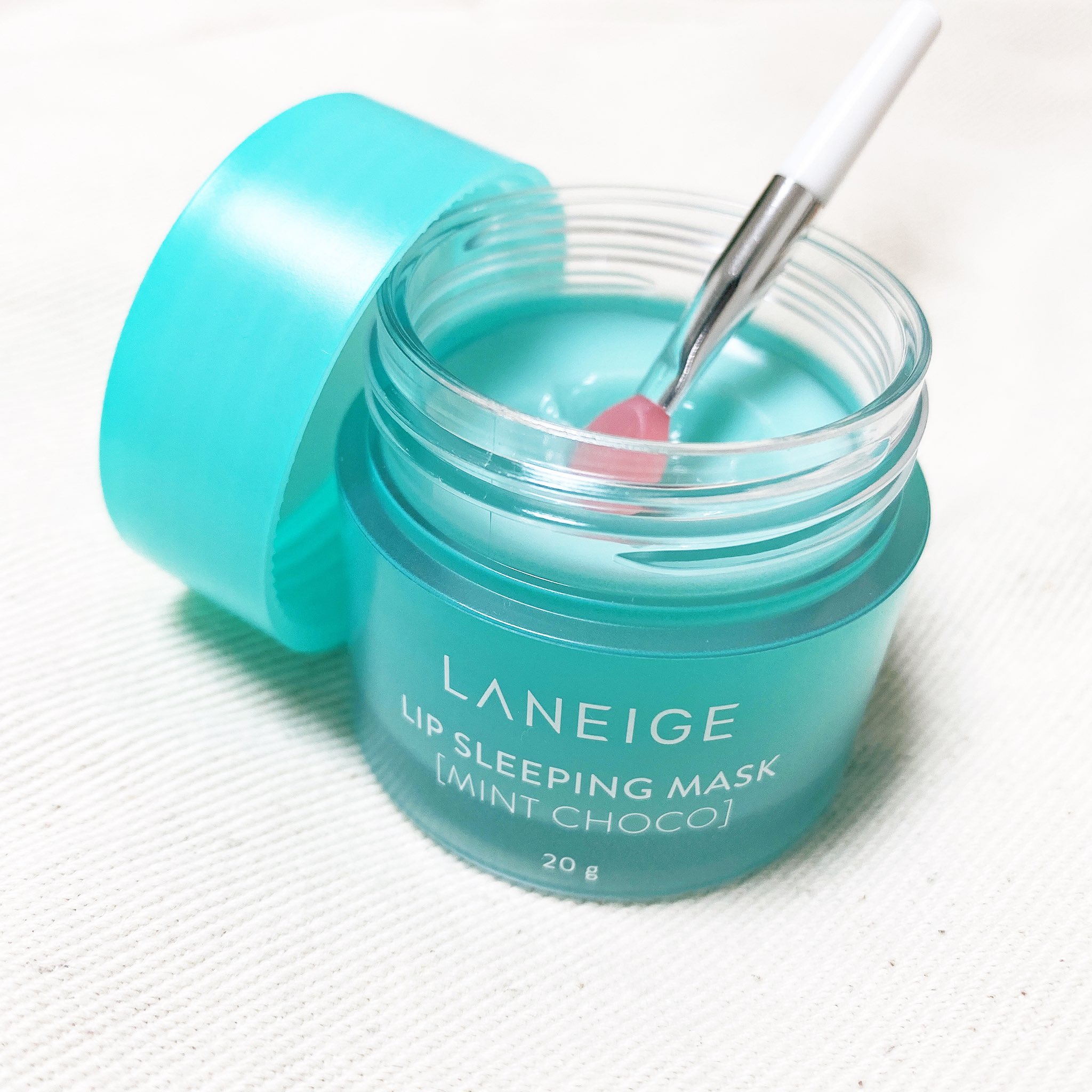 Twitter এ らむね その他リップケアだとtlでもよく見かけるラネージュのリップマスク これも朝までしっとりキープ凄い ミント チョコの香りはチョコ弱めのほぼミント 甘めの匂い苦手な方おすすめ あとは手に負えなくなるくらい荒れたり 口角切れたりしたら絶対的