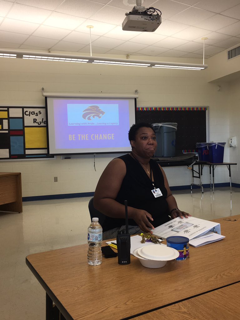 LegacyLionsMCPS's tweet photo. Legacy’s 2020-2021 Admin Team under the Leadership of Principal Murphy. #BeTheChangeLES @ryan_bennett16 @MCPS_Elementary @ShamekaMurphy1 @Rcurty1 https://t.co/BSPpNm3I0O