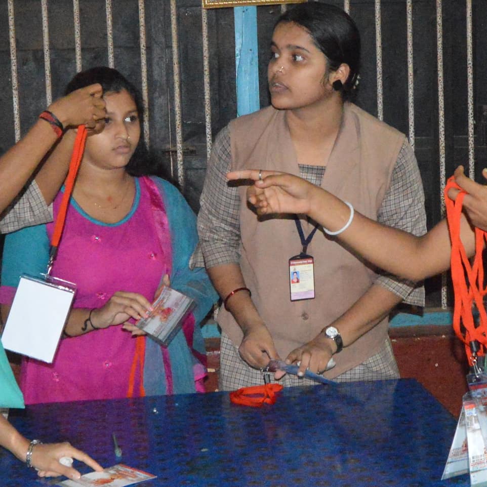 SunilBhatM's tweet image. Sad to share the sad demise of our Karyakartahe Shyamala Bhat, she was @ABVPVoice activist &amp;amp; enthusiastic Vidyarthini who constantly, proactively served the society in several aspects. It&apos;s hard to believe that a friend, Motherly nature young talented girl is no more with us